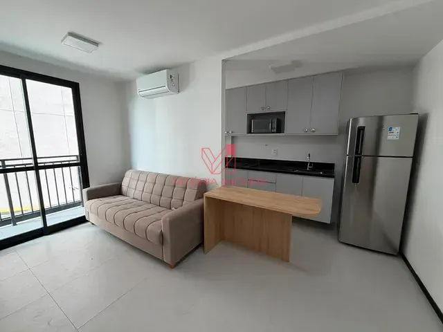 Apartamento 1 quarto e 1 banheiro, para alugar, no bairro Barro Vermelho em Vitória
