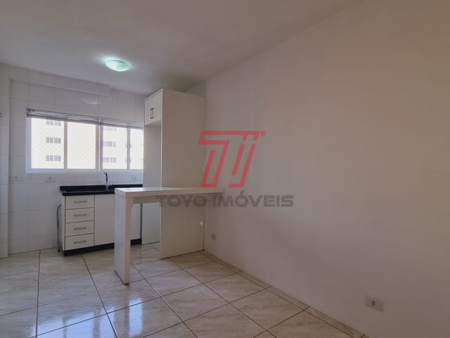 Apartamento 1 quarto e 1 banheiro, para alugar, no bairro Portão em Curitiba