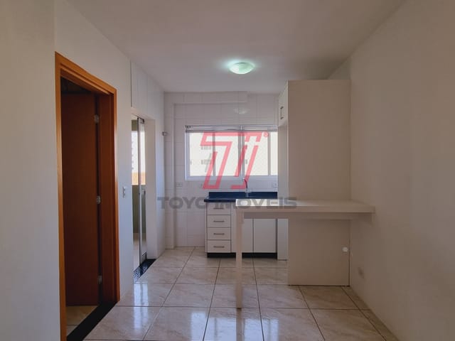 Apartamento 1 quarto e 1 banheiro, para alugar, no bairro Portão em Curitiba