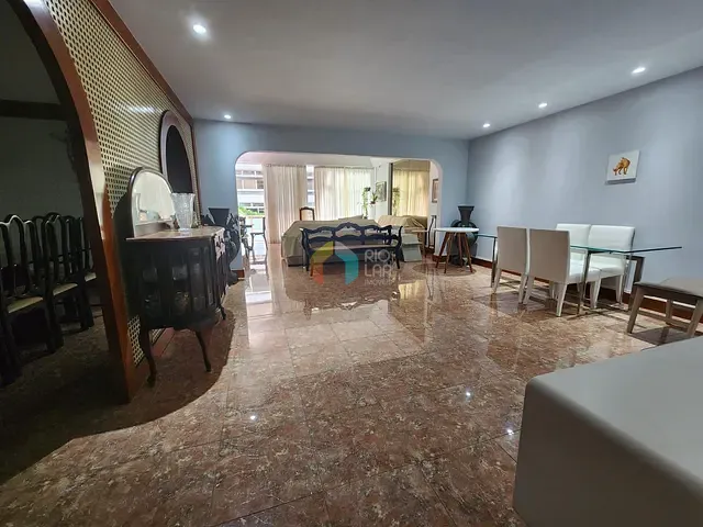 Apartamento com 245m² 4 quartos e 4 banheiros, à venda, no bairro Copacabana em Rio de Janeiro