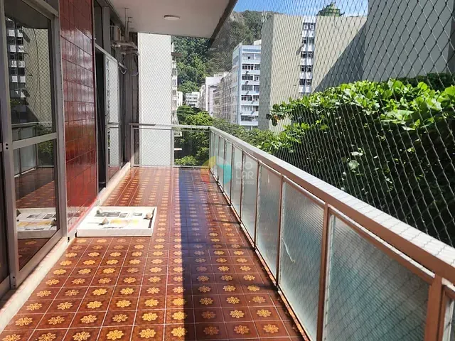 Apartamento com 245m² 4 quartos e 4 banheiros, à venda, no bairro Copacabana em Rio de Janeiro