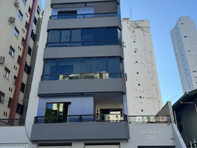 Apartamento com 131m² 3 quartos e 3 banheiros, à venda, no bairro Centro em Balneário Camboriú