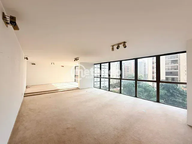 Apartamento com 383m² 4 quartos e 5 banheiros, à venda, no bairro Cambuí em Campinas