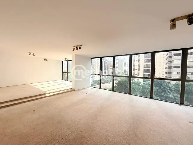 Apartamento com 383m² 4 quartos e 5 banheiros, à venda, no bairro Cambuí em Campinas