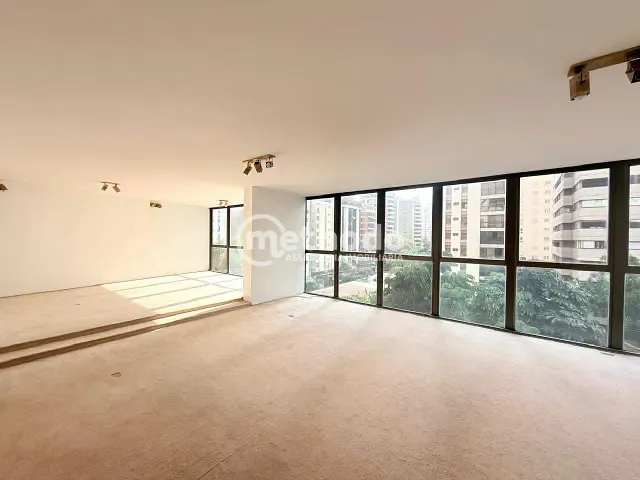 Apartamento com 383m² 4 quartos e 5 banheiros, à venda, no bairro Cambuí em Campinas