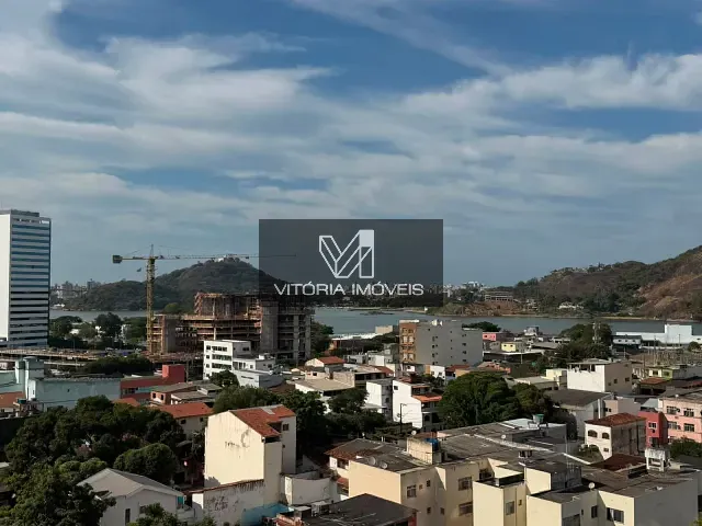 Apartamento 2 quartos e 2 banheiros, para alugar, no bairro Praia do Suá em Vitória
