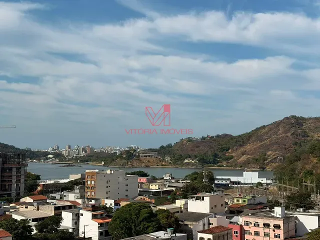 Apartamento 2 quartos e 2 banheiros, para alugar, no bairro Praia do Suá em Vitória