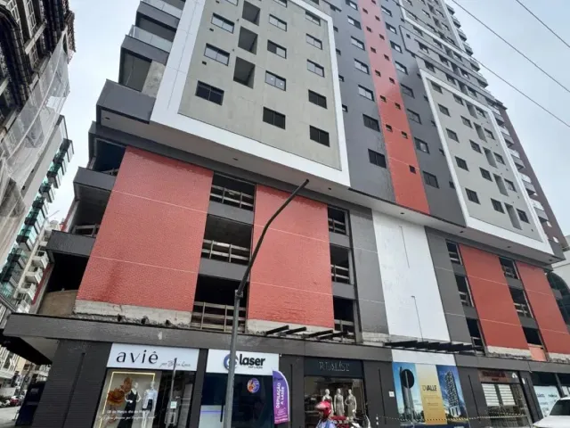 Apartamento com 215m² 3 quartos e 4 banheiros, à venda, no bairro Meia Praia em Itapema