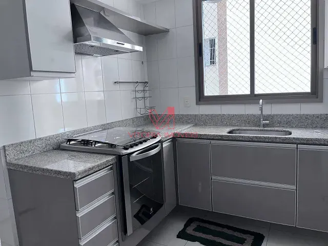 Apartamento 4 quartos e 3 banheiros, para alugar, no bairro Praia do Canto em Vitória