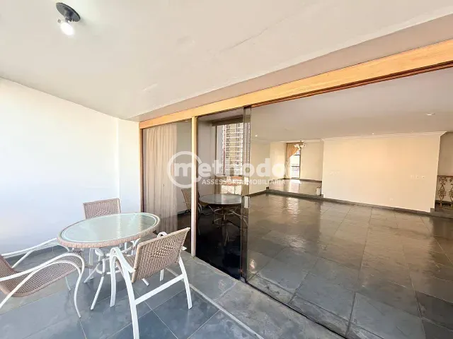 Apartamento com 210m² 5 quartos e 5 banheiros, à venda, no bairro Cambuí em Campinas