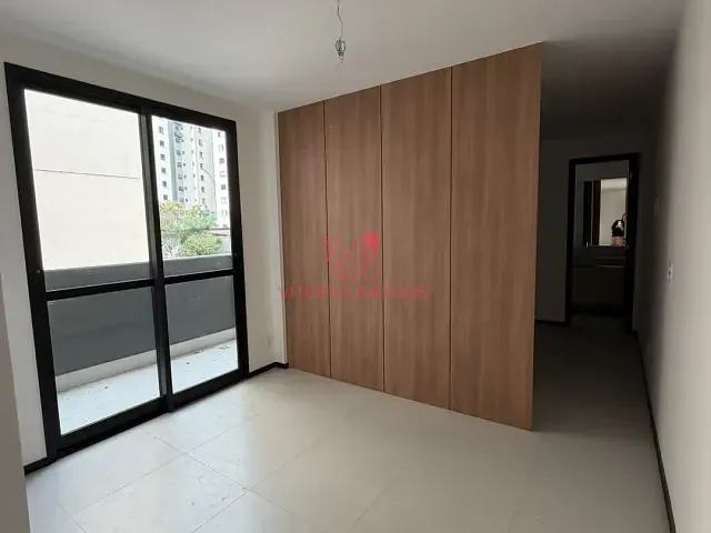 Apartamento 1 quarto e 1 banheiro, para alugar, no bairro Barro Vermelho em Vitória