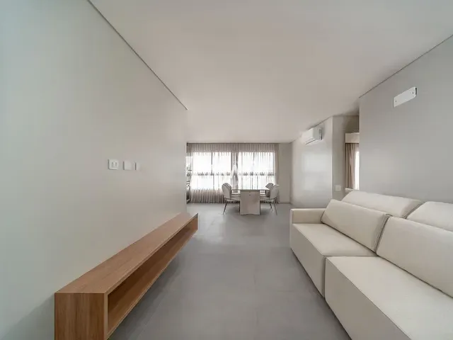 Apartamento 2 quartos e 2 banheiros, para alugar, no bairro Centro em Itajaí