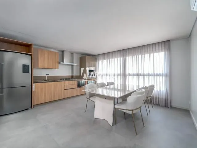 Apartamento 2 quartos e 2 banheiros, para alugar, no bairro Centro em Itajaí