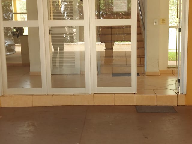 Apartamento 3 quartos e 2 banheiros, à venda, no bairro Conjunto Residencial Itamaraty em Londrina