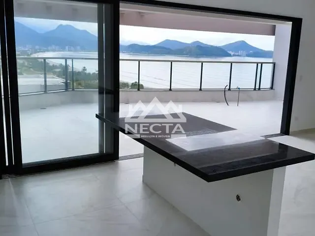 Apartamento com 205m² 3 quartos e 3 banheiros, à venda, no bairro Indaiá em Caraguatatuba