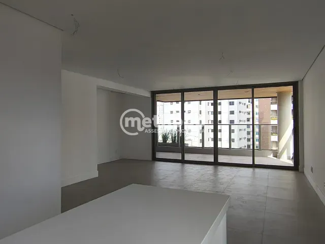 Apartamento com 1729m² 3 quartos e 3 banheiros, à venda, no bairro Cambuí em Campinas