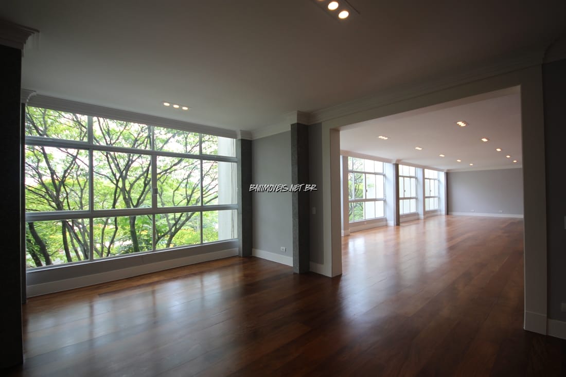 Apartamento à venda com 4 quartos, 5000m² - Foto 4