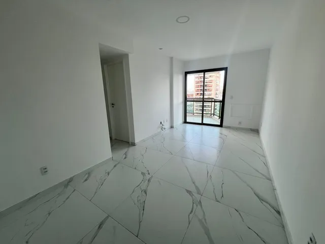 Apartamento com 83m² 3 quartos e 2 banheiros, para alugar, no bairro Barra da Tijuca em Rio de Janeiro