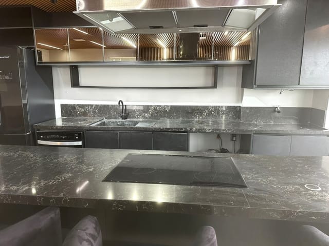 Apartamento com 70m² 1 quarto e 2 banheiros, para alugar, no bairro Melville Empresarial I e II em Barueri