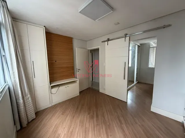 Apartamento 2 quartos e 3 banheiros, para alugar, no bairro Barro Vermelho em Vitória
