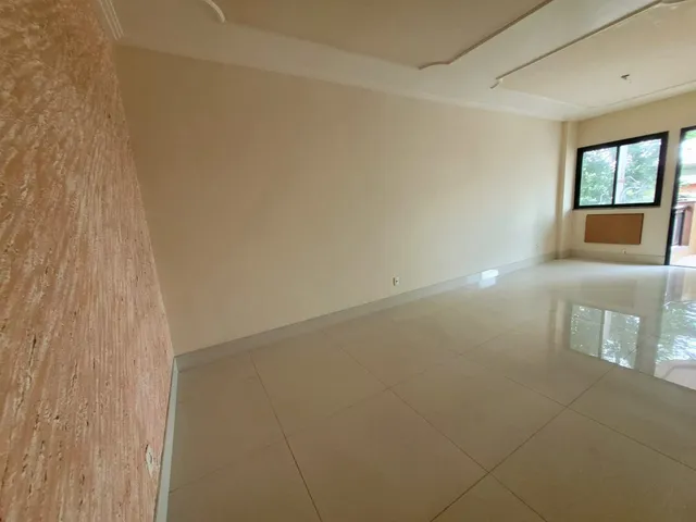 Apartamento com 126m² 3 quartos e 2 banheiros, à venda, no bairro Vila Valqueire em Rio de Janeiro