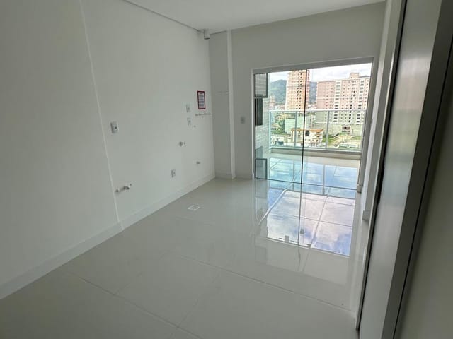 Apartamento com 76m² 2 quartos e 3 banheiros, à venda, no bairro Balneário Perequê em Porto Belo