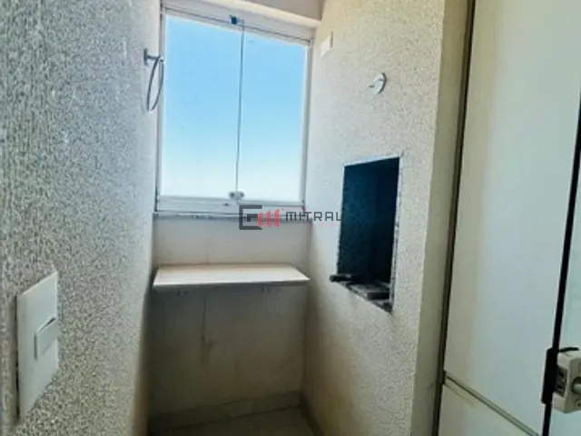 Apartamento 2 quartos e 2 banheiros, à venda, no bairro Jardim Shangri-la A em Londrina