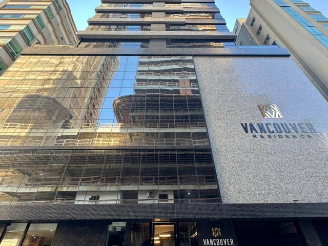 Apartamento com 122m² 3 quartos e 4 banheiros, à venda, no bairro Meia Praia em Itapema