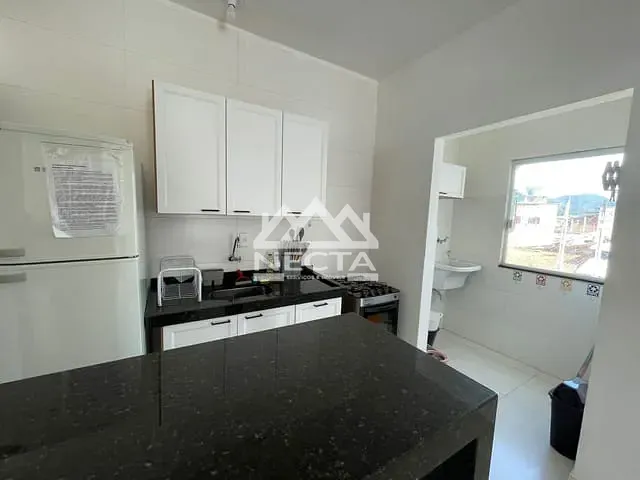Apartamento com 60m² 2 quartos e 1 banheiro, à venda, no bairro Jardim Tarumãs em Caraguatatuba
