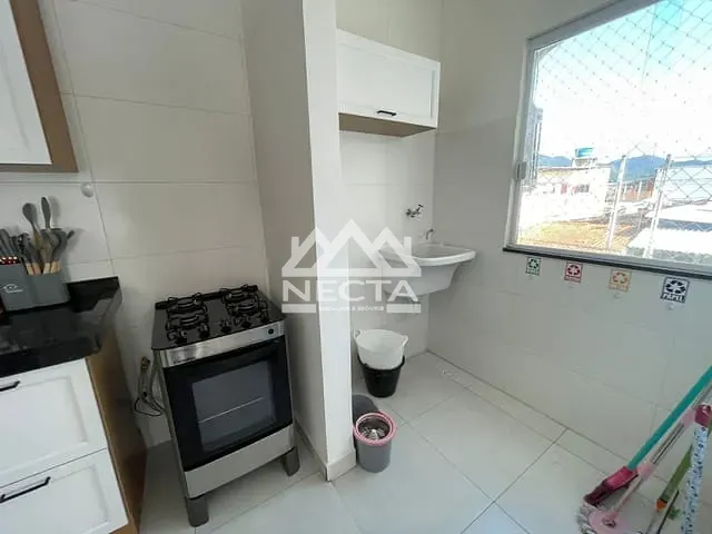 Apartamento com 60m² 2 quartos e 1 banheiro, à venda, no bairro Jardim Tarumãs em Caraguatatuba
