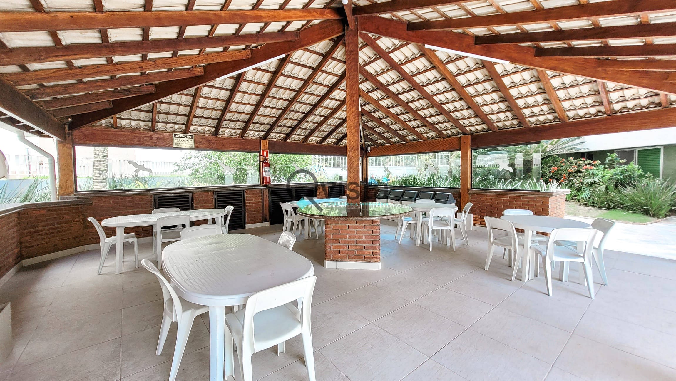 Apartamento à venda com 3 quartos, 145m² - Foto 27