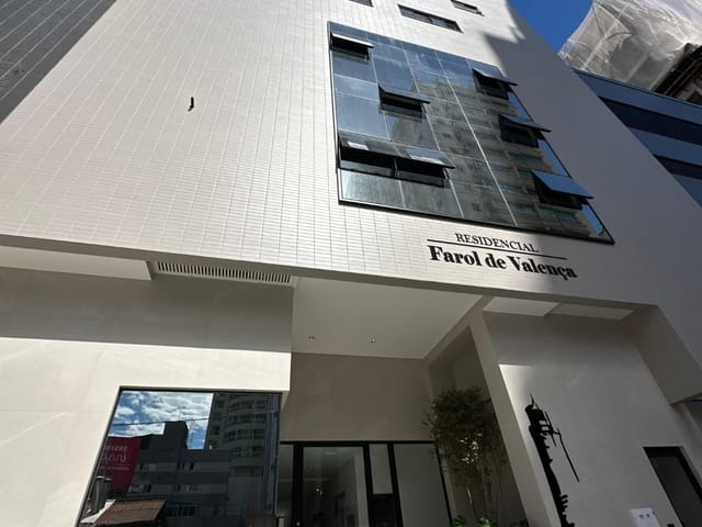 Apartamento com 135m² 4 quartos e 5 banheiros, à venda, no bairro Centro em Balneário Camboriú