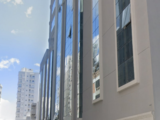 Apartamento com 151m² 3 quartos e 4 banheiros, à venda, no bairro Meia Praia em Itapema