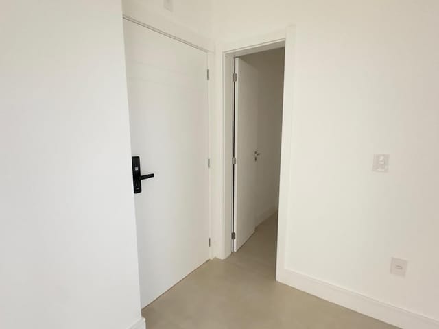 Apartamento com 151m² 3 quartos e 4 banheiros, à venda, no bairro Meia Praia em Itapema