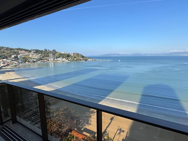 Apartamento com 185m² 4 quartos e 5 banheiros, à venda, no bairro Centro em Itapema