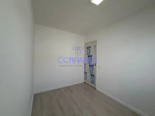 Apartamento 2 quartos e 1 banheiro, à venda, no bairro Guaratiba em Rio de Janeiro