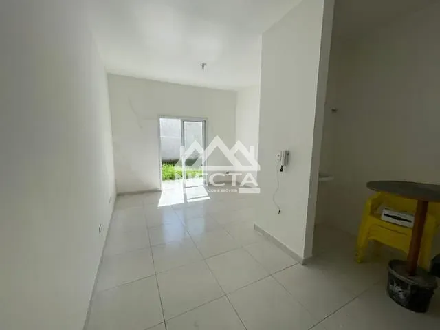 Apartamento com 60m² 2 quartos e 1 banheiro, à venda, no bairro Jardim Tarumãs em Caraguatatuba