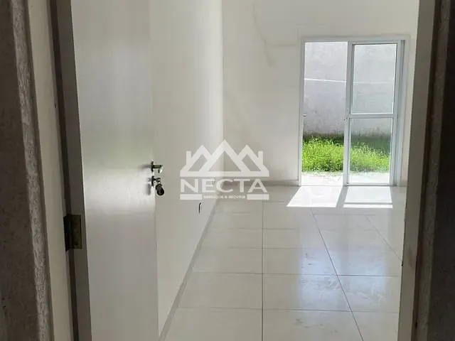 Apartamento com 60m² 2 quartos e 1 banheiro, à venda, no bairro Jardim Tarumãs em Caraguatatuba