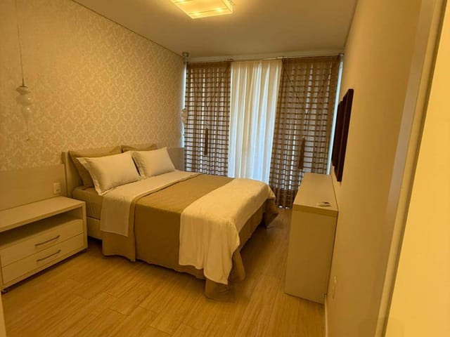 Apartamento com 180m² 3 quartos e 4 banheiros, à venda, no bairro Meia Praia em Itapema