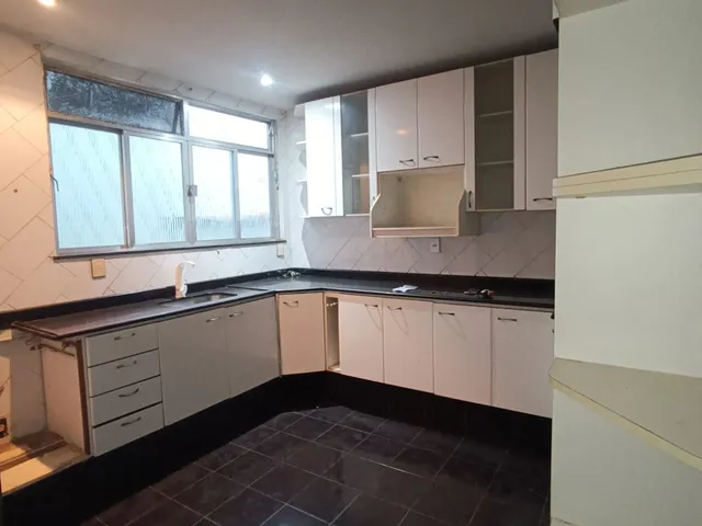 Apartamento com 62m² 2 quartos e 1 banheiro, à venda, no bairro Vila Valqueire em Rio de Janeiro