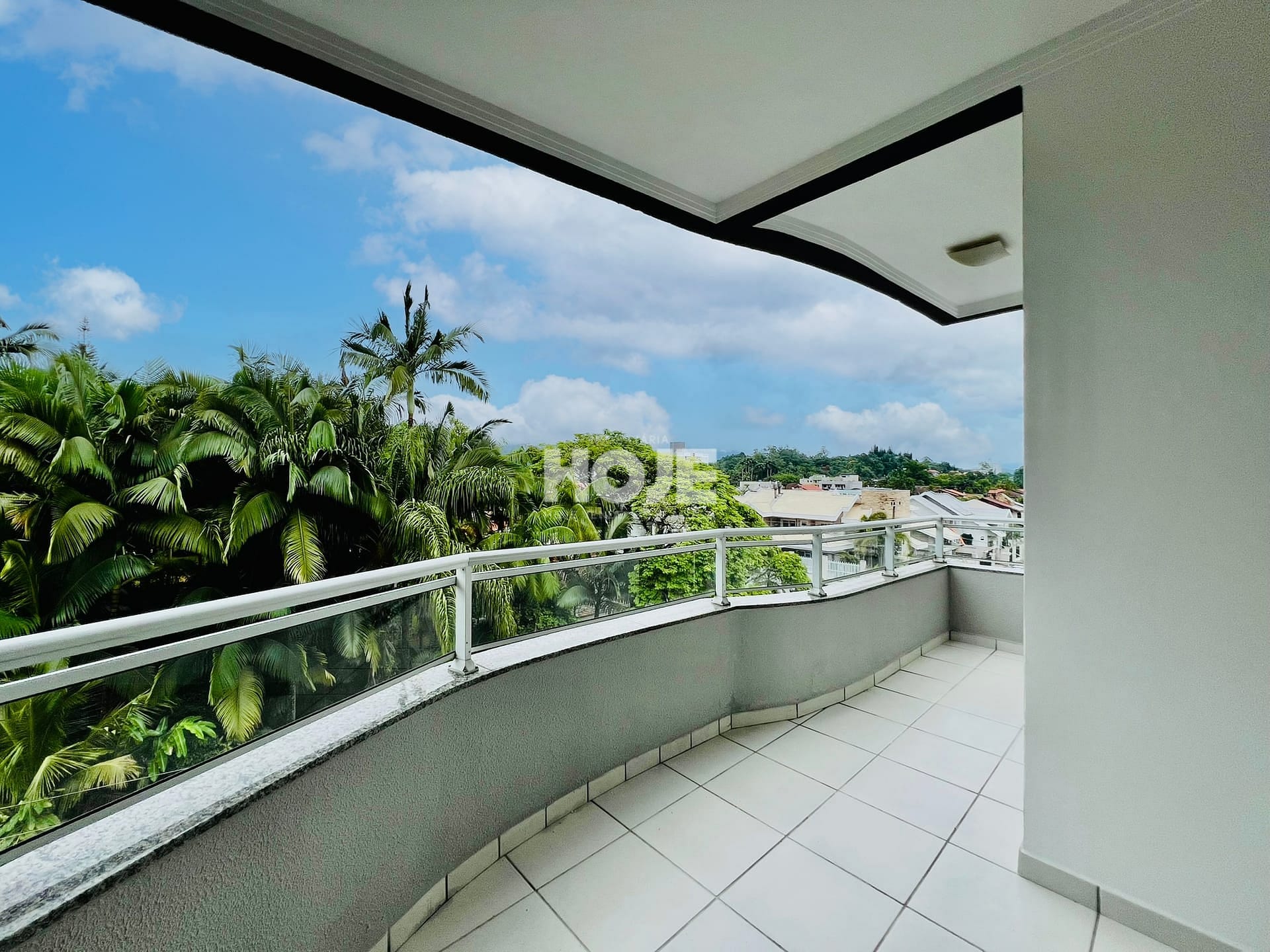 Ótimo apartamento com sacada ampla em Indaial — foto 2