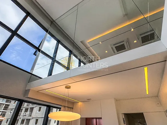 Apartamento com 210m² 3 quartos e 3 banheiros, à venda, no bairro Jurerê em Florianópolis