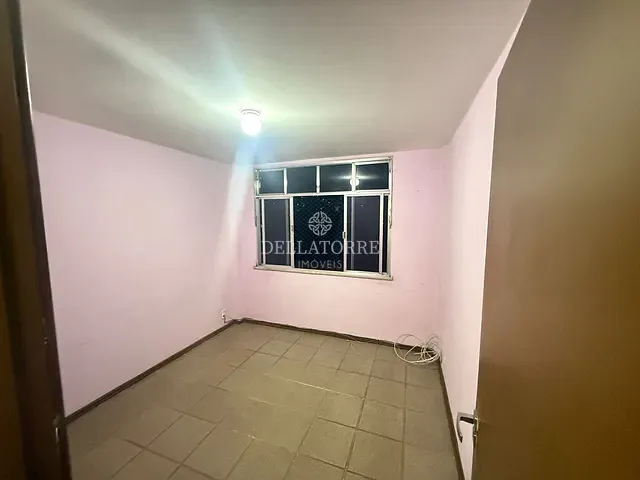 Apartamento 2 quartos e 1 banheiro, à venda ou para alugar, no bairro Nossa Senhora de Fátima em Teresópolis