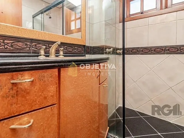 Apartamento 3 quartos e 4 banheiros, à venda, no bairro Menino Deus em Porto Alegre