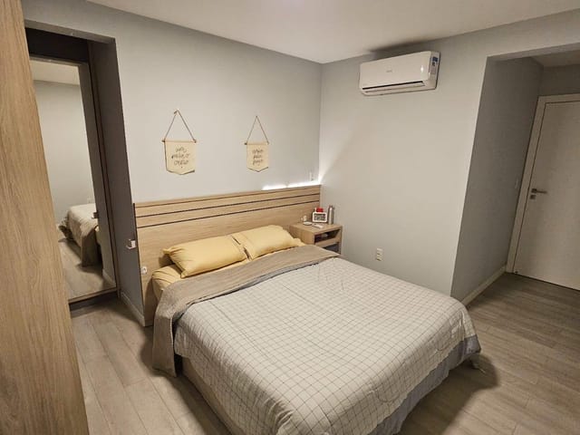 Apartamento com 88m² 2 quartos e 3 banheiros, à venda, no bairro Meia Praia em Itapema