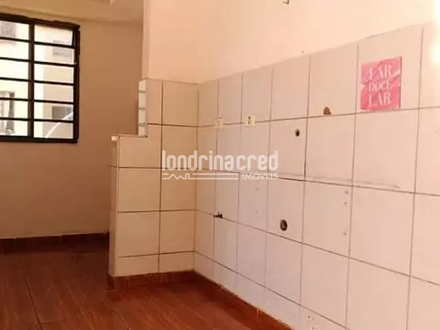 Apartamento 2 quartos e 1 banheiro, à venda, no bairro Cristal em Londrina