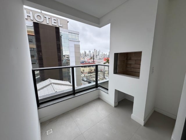 Apartamento com 63m² 2 quartos e 2 banheiros, à venda, no bairro Estados em Balneário Camboriú