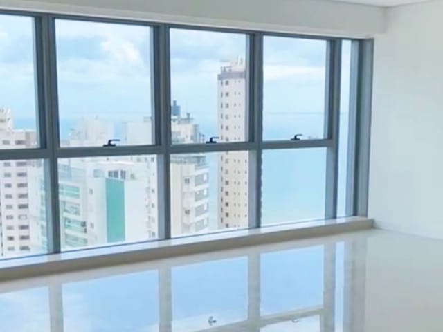 Apartamento com 171m² 4 quartos e 5 banheiros, à venda, no bairro Centro em Balneário Camboriú