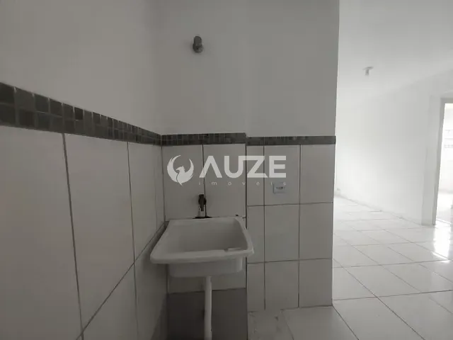 Apartamento com 47m² 2 quartos e 1 banheiro, para alugar, no bairro Guarani em Colombo