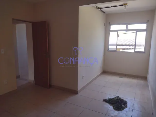 Apartamento 2 quartos e 1 banheiro, para alugar, no bairro Paciência em Rio de Janeiro